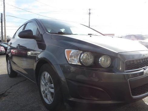 Used 2016 Chevrolet Sonic LT image 5