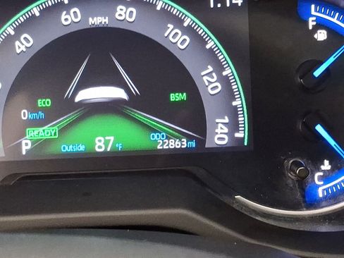 Certified 2023 Toyota RAV4 XLE Premium AWD/4WD image 5