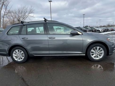 Used 2018 Volkswagen Golf S FWD image 9
