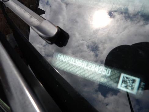 Used 2018 Ford Focus ST image 27