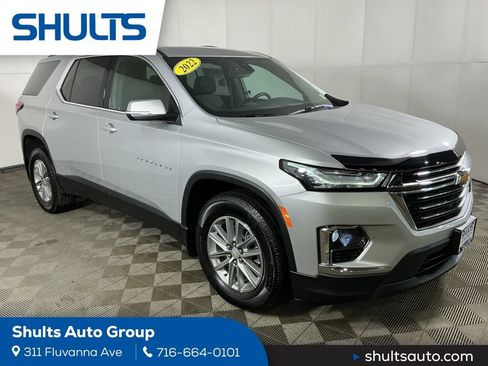 Used 2022 Chevrolet Traverse LT w/ LPO, Floor Liner Package AWD/4WD image 1