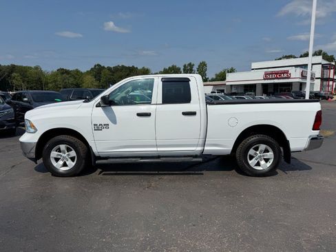 Used 2019 RAM 1500 ST w/ SXT Plus Group AWD/4WD image 2