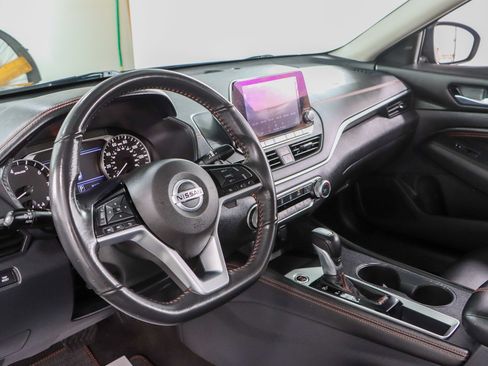 Used 2021 Nissan Altima 2.5 SR w/ SR Premium Package FWD image 23