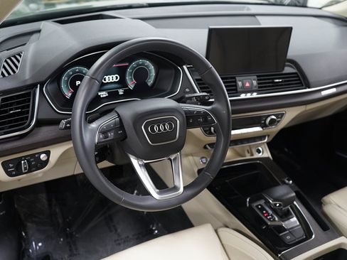 Used 2023 Audi Q5 2.0T Prestige w/ Prestige Package AWD/4WD image 11