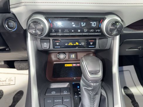 Used 2025 Toyota RAV4 Limited w/ Advanced Technology Package image 27