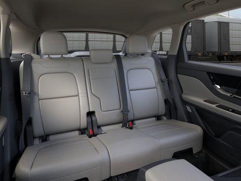 New 2026 Lincoln Corsair Premiere image 6