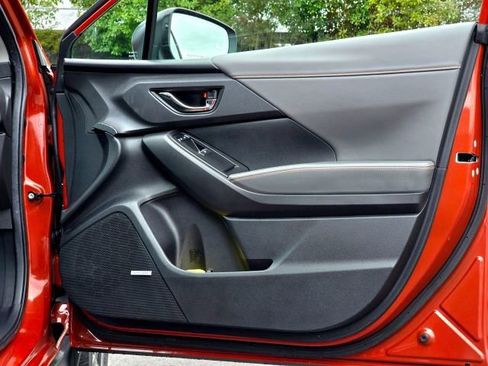 Used 2025 Subaru Crosstrek 2.5i Limited w/ Crosstrek Mirror Package image 26