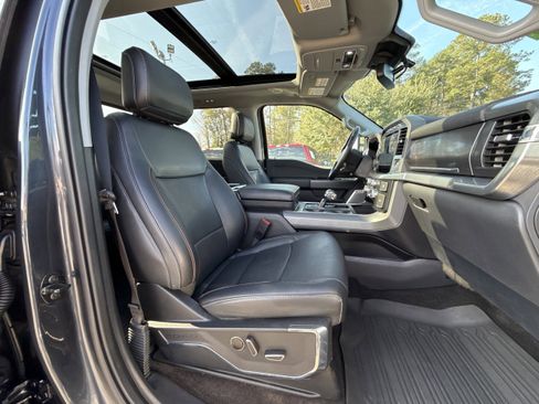 Certified 2022 Ford F150 Lariat w/ Equipment Group 502A High image 17