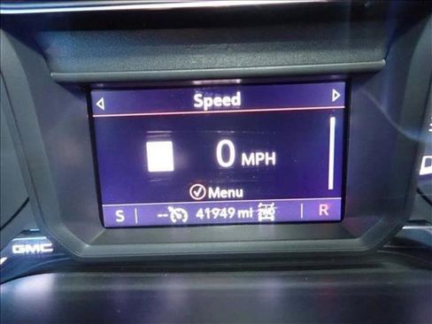Used 2021 GMC Sierra 1500 AT4 w/ AT4 Preferred Package AWD/4WD image 22