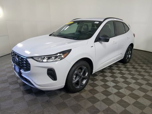 Used 2023 Ford Escape ST-Line image 12