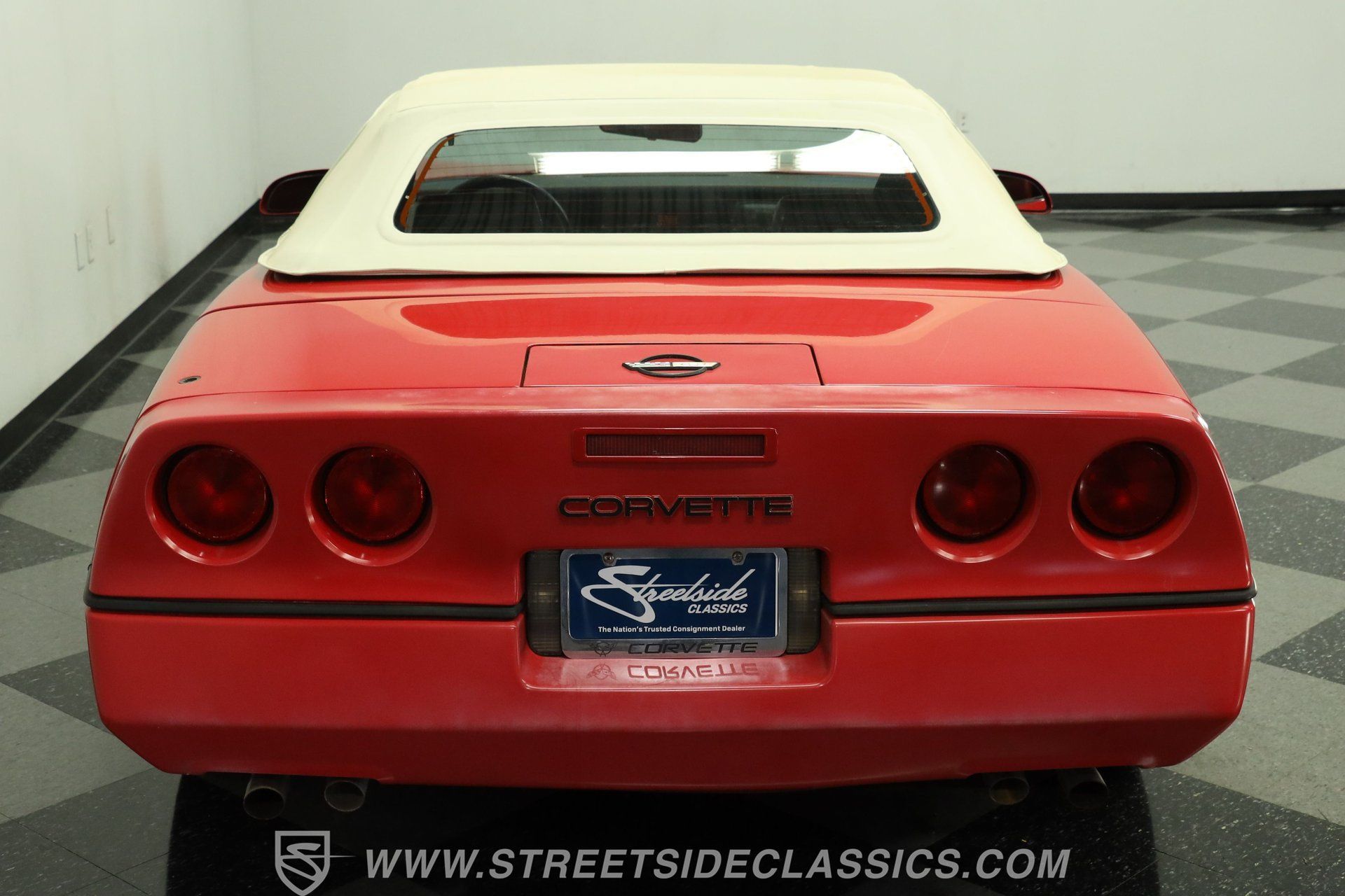Used 1988 Chevrolet Corvette Convertible RWD image 9