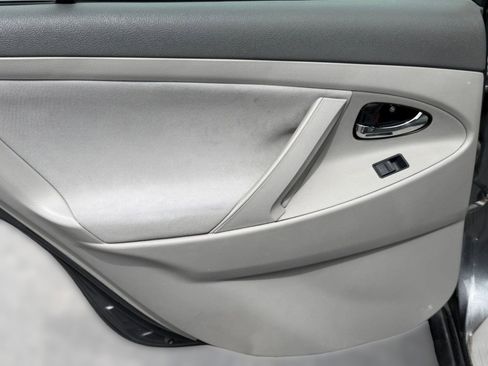 Used 2007 Toyota Camry LE image 26