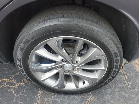 Used 2021 Buick Encore GX Essence w/ Experience Buick Package image 6