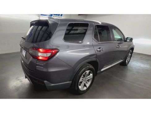 Used 2024 Honda Pilot EX-L image 8