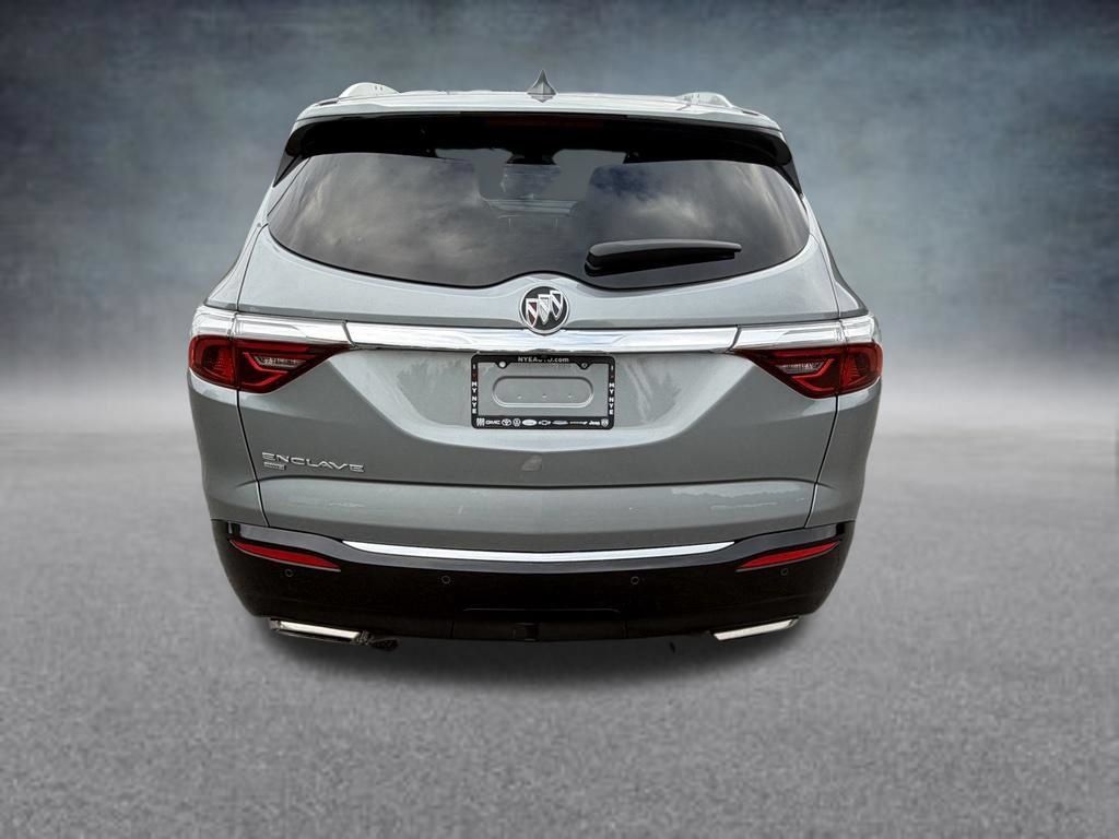Used 2024 Buick Enclave Essence AWD/4WD image 4