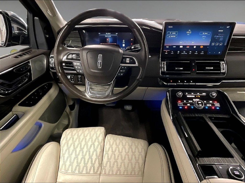 Used 2022 Lincoln Navigator L Black Label AWD/4WD image 18