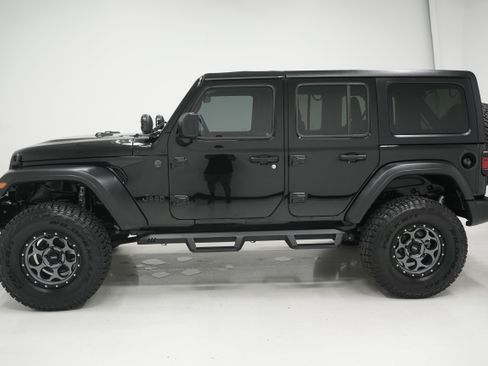 Used 2022 Jeep Wrangler Unlimited Sport AWD/4WD image 7
