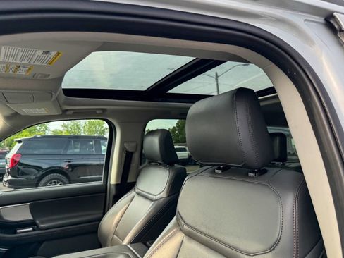 Used 2025 Ford Expedition Active AWD/4WD image 28