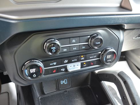 Used 2023 Ford Bronco Outer Banks w/ Sasquatch Package AWD/4WD image 54