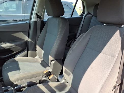 Used 2020 Chevrolet Trax LS FWD image 11