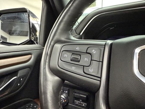 Used 2023 GMC Yukon Denali Ultimate image 12