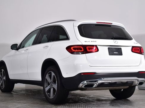 Certified 2022 Mercedes-Benz GLC 300 4MATIC image 3