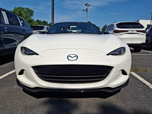 New 2026 MAZDA MX-5 Miata Club RWD image 2