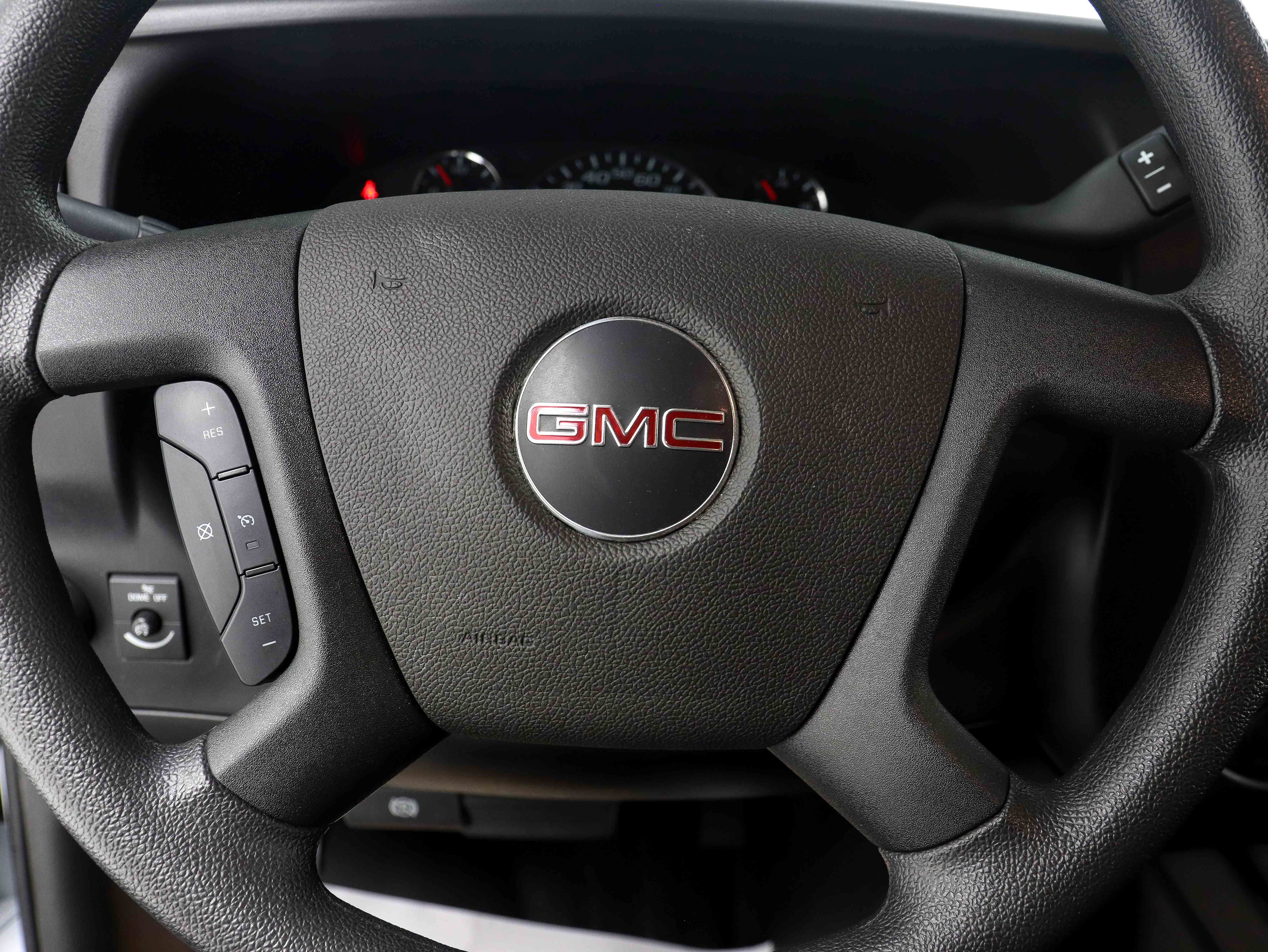 Used 2025 GMC Savana 2500 Extended w/ Driver Convenience Package RWD image 21