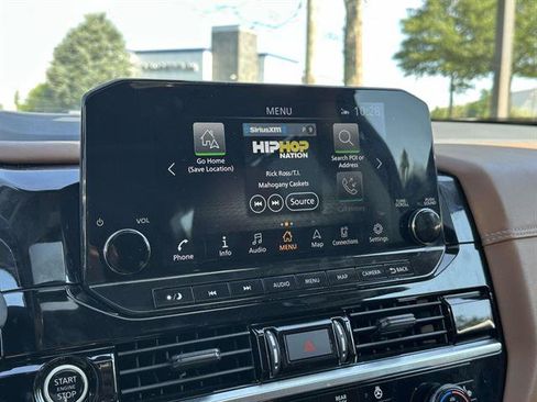 Used 2022 Nissan Pathfinder Platinum AWD/4WD image 18