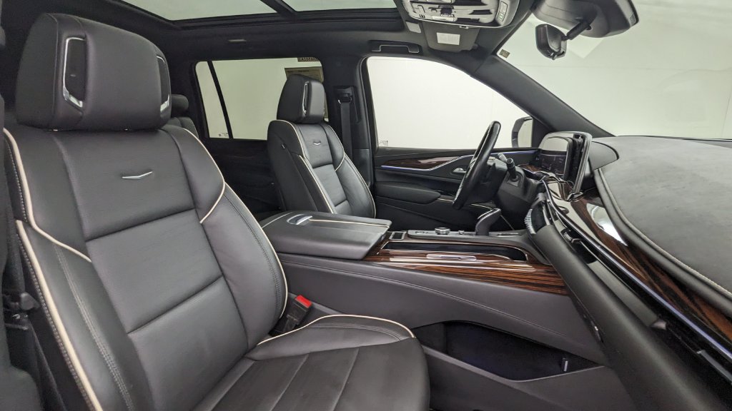 Used 2022 Cadillac Escalade ESV Premium Luxury AWD/4WD image 42