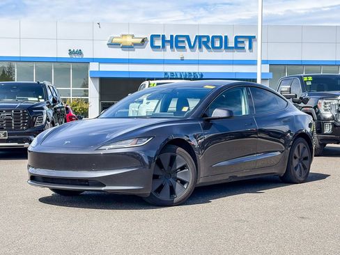 Used 2024 Tesla Model 3 Standard Range image 1