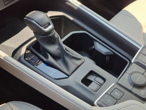Used 2024 Toyota Grand Highlander AWD image 19