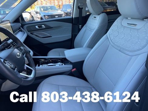 Used 2025 Ford Explorer Platinum w/ Ultimate Package image 8