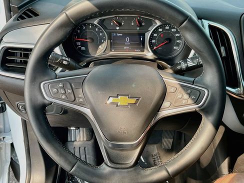 Used 2023 Chevrolet Equinox LT w/ Driver Convenience Package AWD/4WD image 11