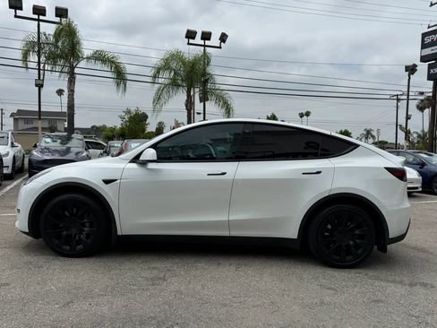 Used 2021 Tesla Model Y Long Range AWD/4WD image 4