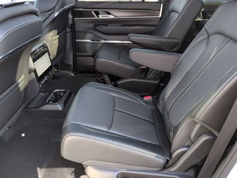 New 2026 Jeep Grand Wagoneer L Summit w/ Premium Group III AWD/4WD image 27