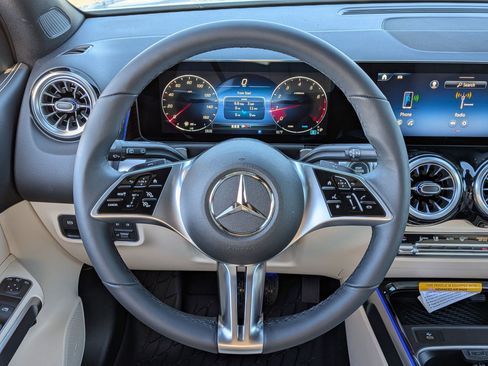 New 2026 Mercedes-Benz GLB 250 250 image 19