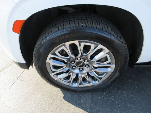 Certified 2023 GMC Yukon Denali Ultimate AWD/4WD image 15