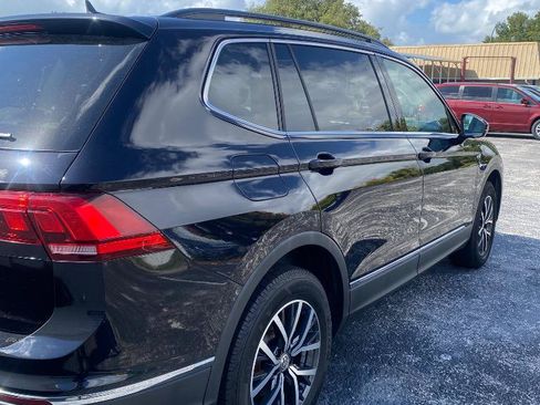 Used 2020 Volkswagen Tiguan SE w/ Panoramic Sunroof Package FWD image 8