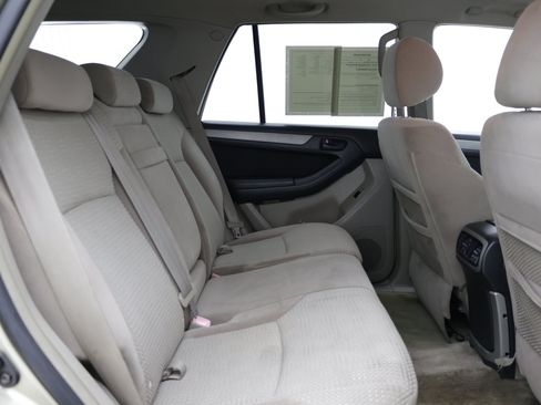 Used 2005 Toyota 4Runner SR5 RWD image 30