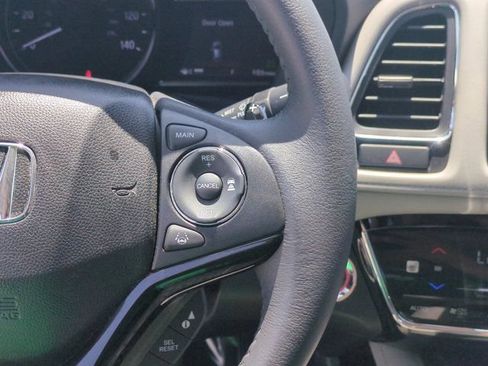 Used 2019 Honda HR-V Touring image 19