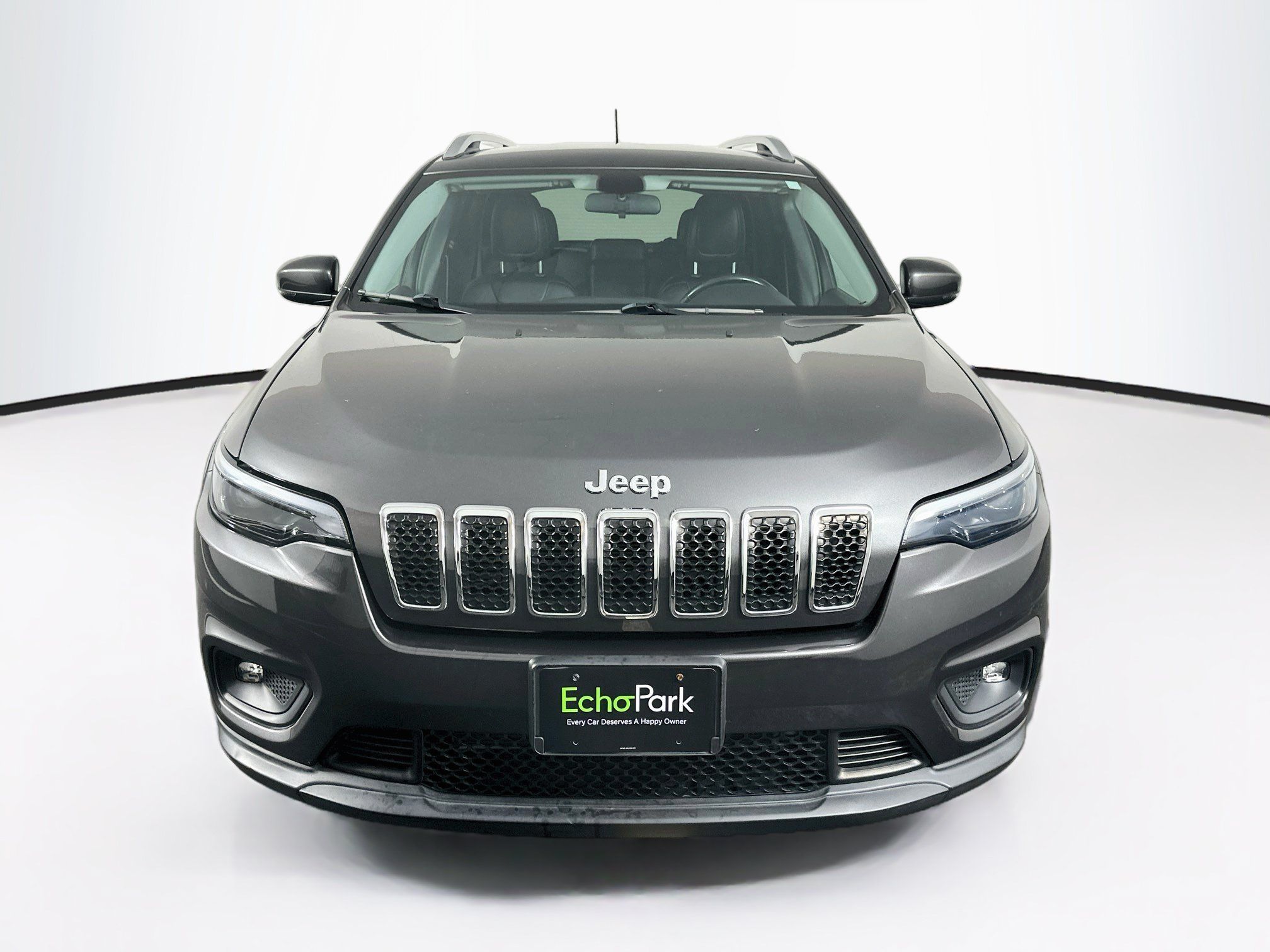 Used 2019 Jeep Cherokee Latitude Plus w/ Cold Weather Group AWD/4WD image 2