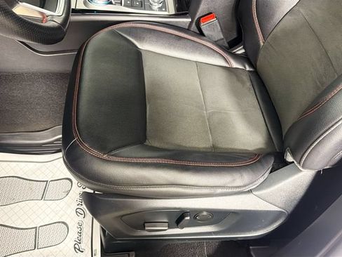 Used 2023 Ford Explorer ST-Line AWD/4WD image 19