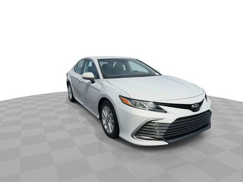 Used 2023 Toyota Camry LE FWD image 2