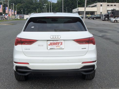 Used 2023 Audi Q3 2.0T Premium AWD/4WD image 7