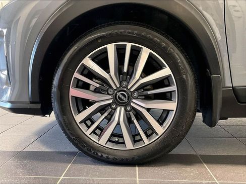 Used 2024 Nissan Kicks SV FWD image 7