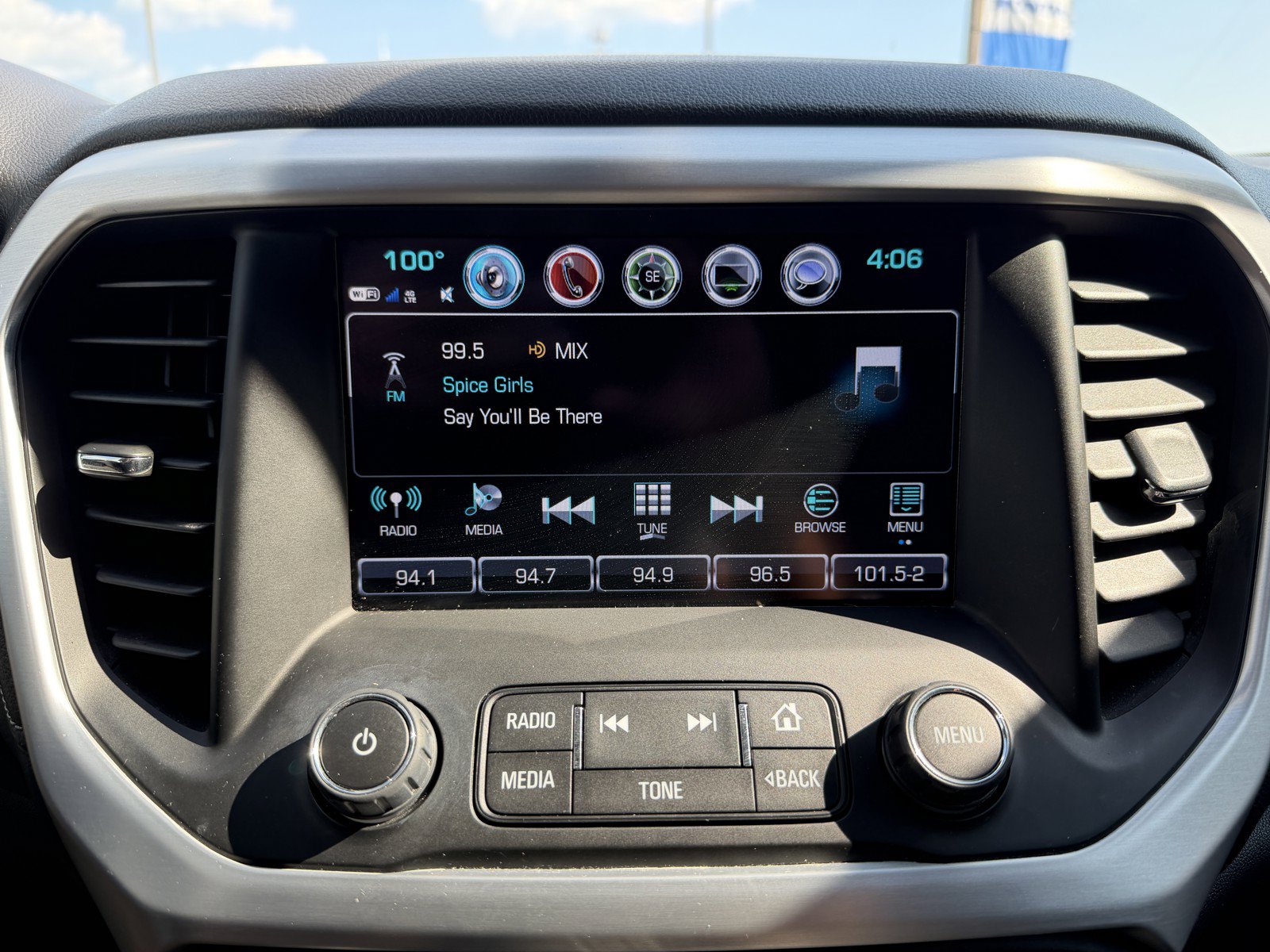 Used 2019 GMC Acadia SLT FWD image 22