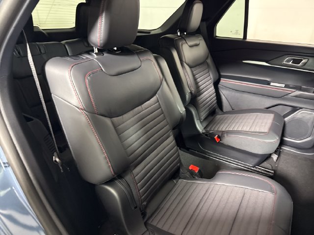 New 2026 Ford Explorer ST-Line w/ ST-Line Street Pack AWD/4WD image 15