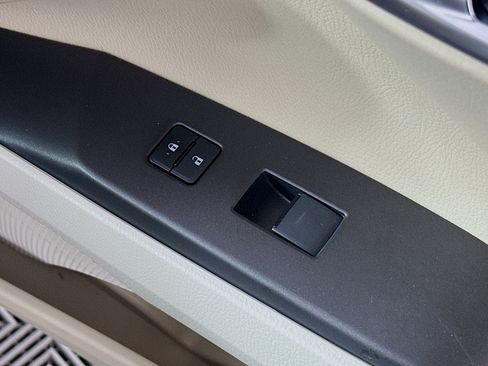 Certified 2022 Toyota Camry LE FWD image 28