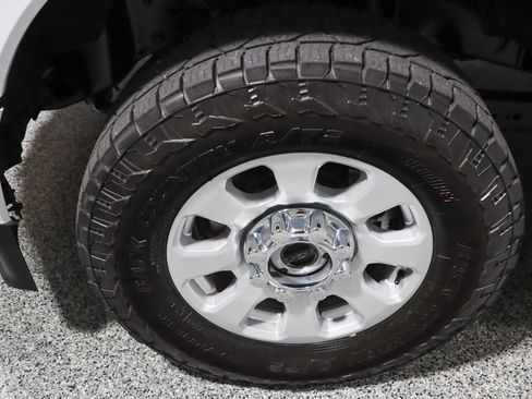 Used 2024 Ford F250 XLT w/ FX4 Off-Road Package AWD/4WD image 11